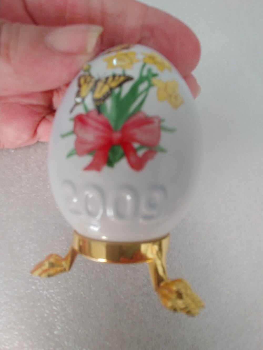 2009 Goebel Egg .Decorative White Porcelain Egg Ornament
